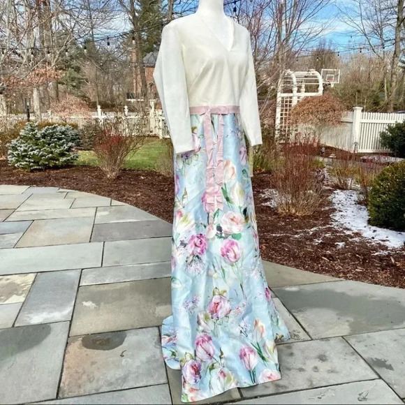 NWT Anthropologie Theia V Neck Crepe Bodice Maxi Dress Short Sleeve White Floral - Picture 9 of 16